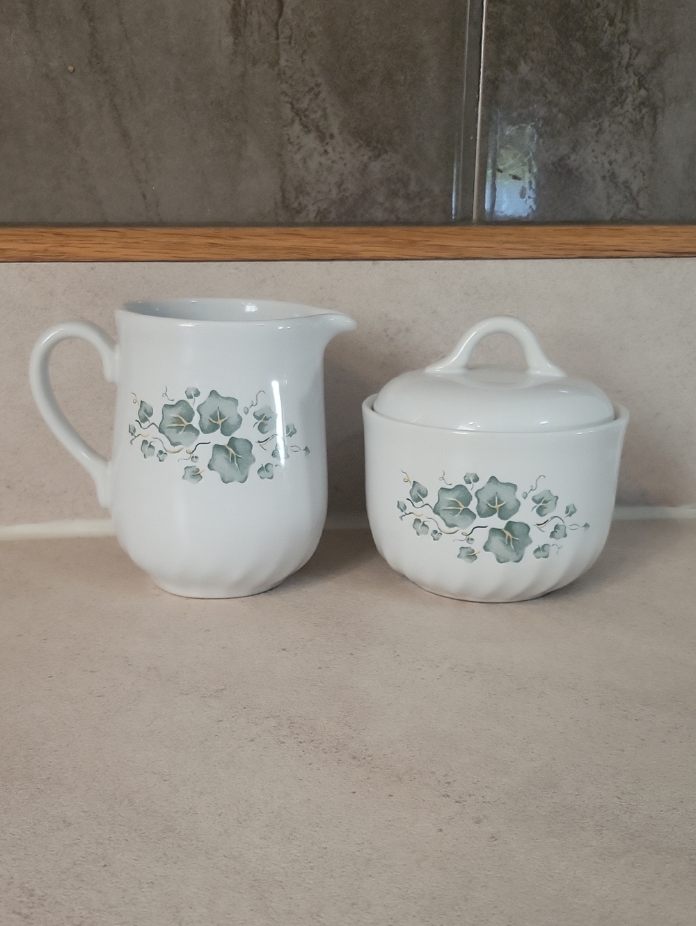Vintage Corelle Coordinates Cream And Sugar Set In Callaway Ivy Pattern